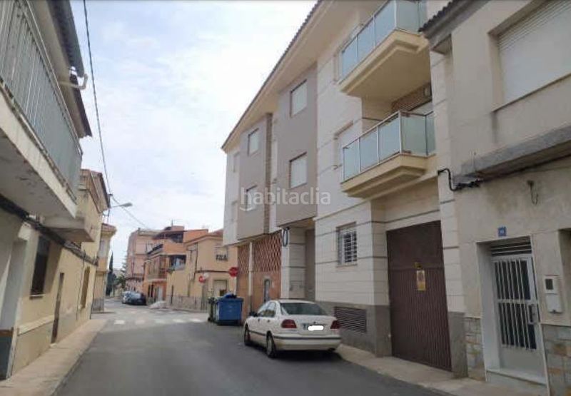 Foto 591537cf-90f8-4695-842b-fb69337aaceb. Aparcament cotxe a Alguazas