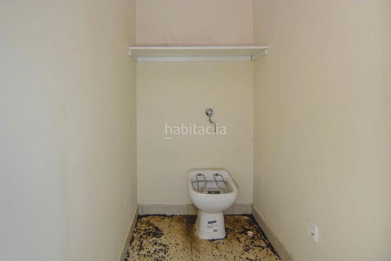 Foto 3024e51f-94c4-4dd5-bf1f-95fa3c4b8a45. Local commercial dans Singuerlín Santa Coloma de Gramenet