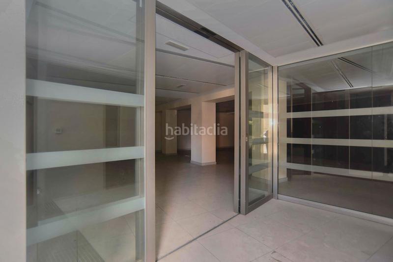 Foto 7a8bc9e5-de23-4e00-9245-cf06aee69bb1. Local commercial dans Singuerlín Santa Coloma de Gramenet