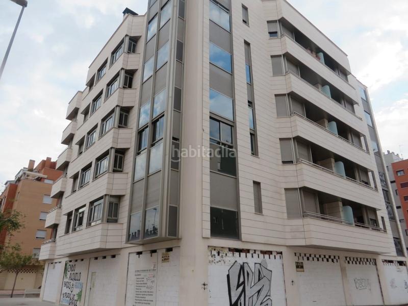 Foto ae85d492-54c3-4f1e-94e3-e0cf6edc4ed8. Aparcament cotxe a Juan Carlos I Murcia