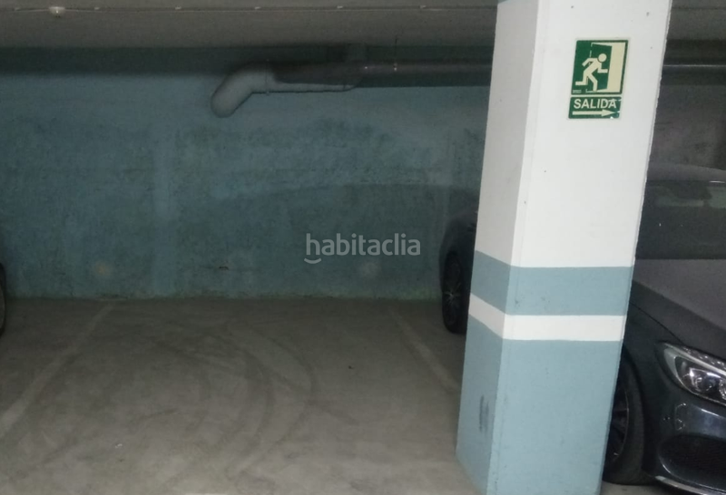 Foto d2376f84-1591-4064-8ad4-e3c34ca22779. Parking voiture dans Penya-Roja - Avda. Francia Valencia