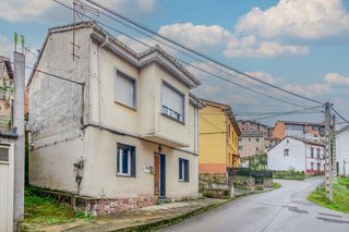 Flat  C/ la provia. Solvia inmobiliaria  piso aller