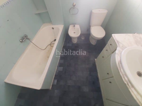 Foto 1e3a2945-2bca-41a2-ade0-467a39486b10. Pis amb aparcament a Almansa