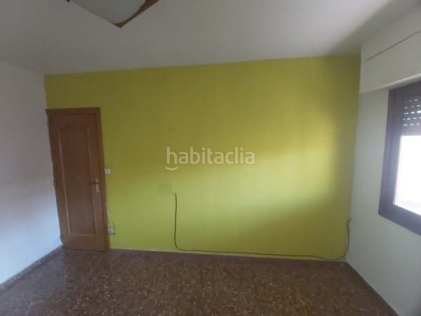 Foto 5543a860-e826-40a4-92a7-2e1aa35ca1c5. Pis amb aparcament a Almansa