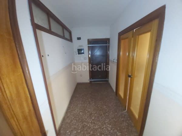 Foto a6362c72-8a7a-41a5-8566-38b43c5c9436. Pis amb aparcament a Almansa