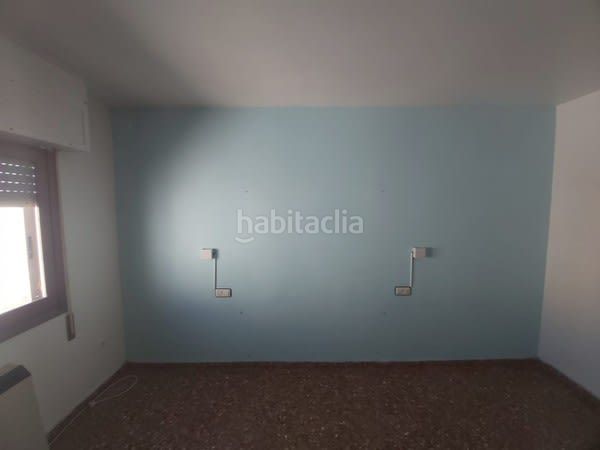 Foto b8ebd33f-3739-4248-97cd-10e7f9adeadc. Pis amb aparcament a Almansa