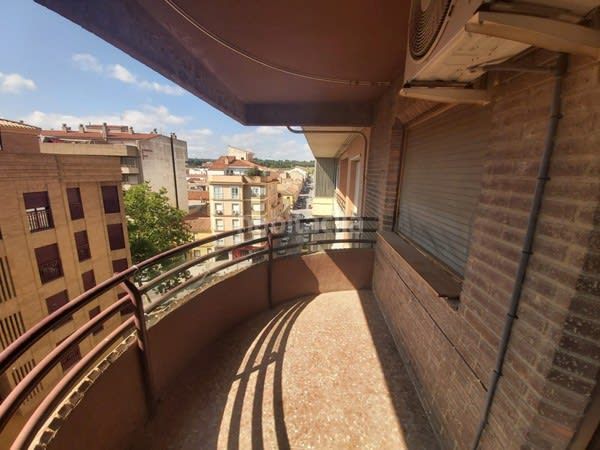 Foto dd9ee7a3-4cc8-45fd-92c1-269051b3afa1. Pis amb aparcament a Almansa