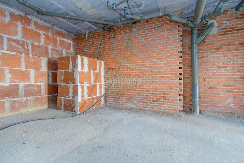 Foto 0d0397db-a009-421f-93c0-015269492ab2. Lloguer local comercial a La Felguera Langreo
