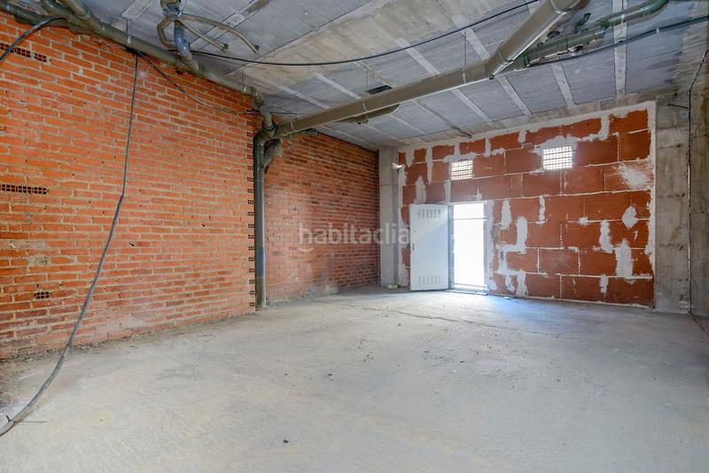 Foto 19397542-13da-4473-9a02-b511b76bc884. Lloguer local comercial a La Felguera Langreo