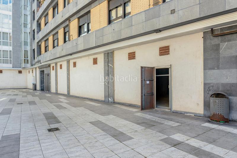 Foto f9cac9f4-210a-42e7-bfce-e5f4e3f887f4. Lloguer local comercial a La Felguera Langreo