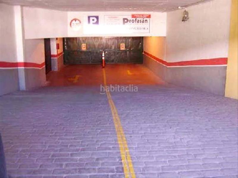 Foto 9ded8cdf-8a03-4b7d-bee7-af4103670cb8. Parking coche solvia inmobiliaria garaje en Centro ciudad Fuengirola