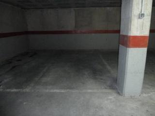 Parking coche  Raval cortines. Solvia inmobiliaria  garaje vic
