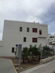Aparcament cotxe  Ur maría victoria atencia. Solvia inmobiliaria  garaje nerja