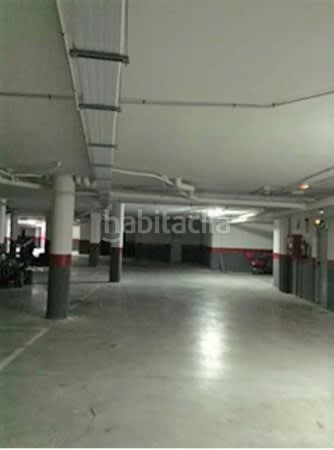 Foto c219d96c-d3b9-496d-b920-073463c8027c. Aparcament cotxe a Centro Nerja