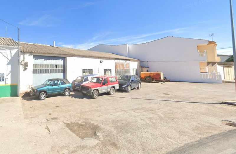 Foto ea212d33-f68c-4908-8d72-645e047956ff. Fabrikhalle in Guadahortuna