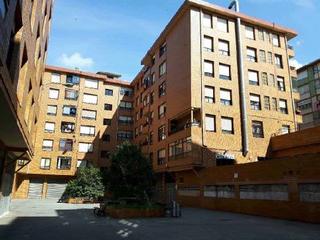 Aparcament cotxe  C/ grupo makaldi. Solvia inmobiliaria  garaje bilbao