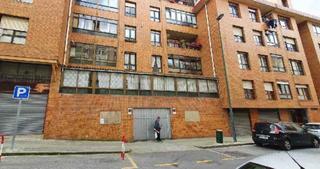 Aparcament cotxe  C/ grupo makaldi. Solvia inmobiliaria  garaje bilbao