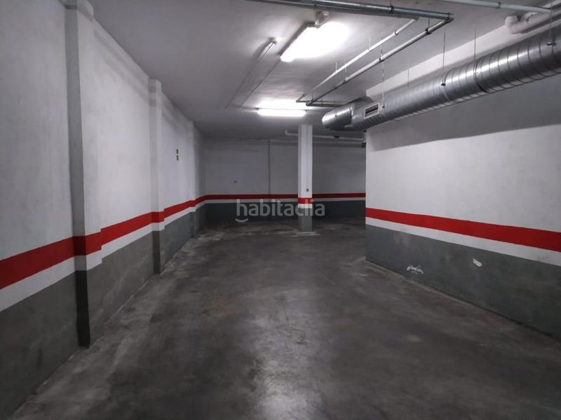 Foto 18f14471-6562-405a-961b-1d4e3c6d3b35. Aparcament cotxe a Roquetas pueblo Roquetas de Mar