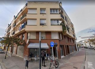 Aparcament cotxe  Barcelona. Solvia inmobiliaria  garaje banyoles