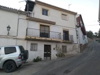 Casa aparellada  Cl barranco calero nº 25. Solvia inmobiliaria  chalet adosado colomera