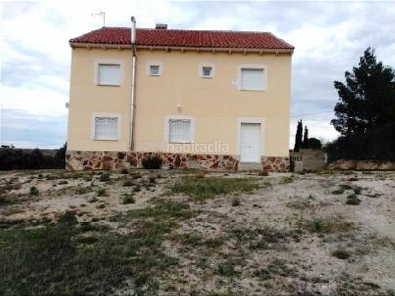 Foto ead05afa-e58d-4f38-aee8-12da4ca6f2ef. Chalet in Colmenar de Oreja