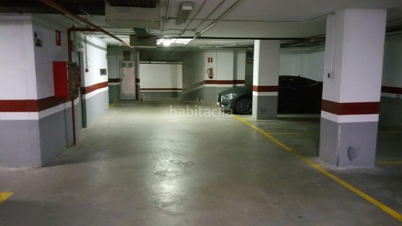 Foto 0093f44e-380c-48e0-b3b3-c97f0a6dd4bc. Parking voiture dans Penya-Roja - Avda. Francia Valencia