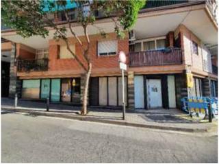 Location Local commercial  C/ mossen camilo rossell. Solvia inmobiliaria  locales santa coloma de gramenet