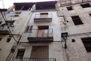 Etagenwohnung  Cl esparza nº 10. Solvia inmobiliaria  piso barbastro