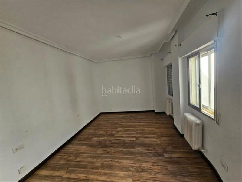 Foto c30968f2-8aa3-48fc-81fa-c35002ca1522. Piso solvia inmobiliaria piso en Úbeda