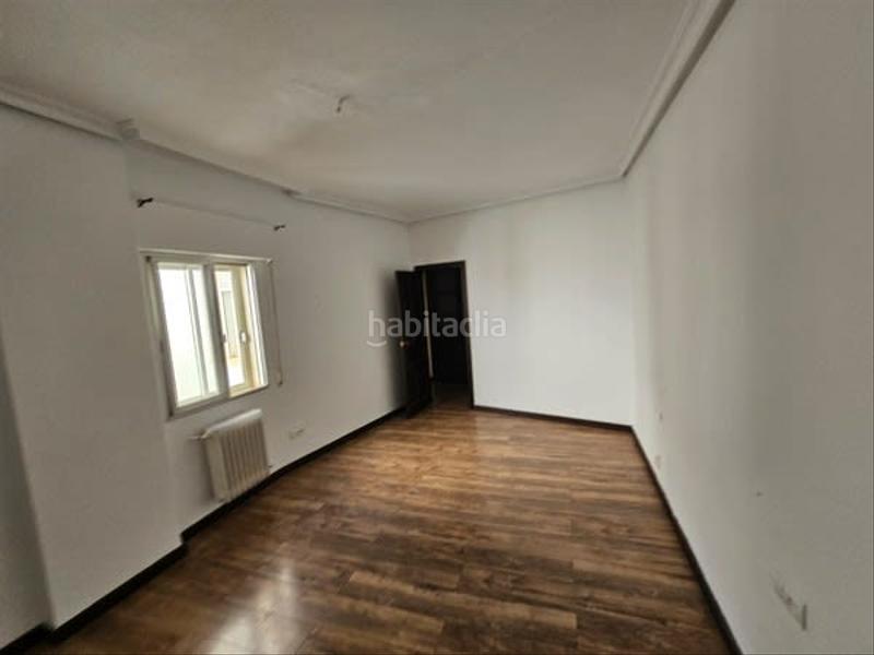 Foto ff05197e-a2ec-4816-9aea-315f648c0da0. Piso solvia inmobiliaria piso en Úbeda