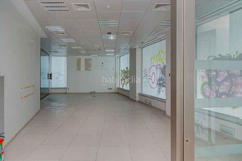 Foto b6df92c0-b98a-4f2a-8a07-bfc9e9580241. Alquiler local comercial solvia inmobiliaria locales en Zaragoza