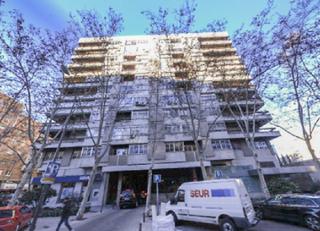 Location Local commercial  C/ general yagüe. Solvia inmobiliaria  locales madrid