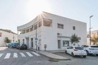 Alquiler Local Comercial  Av mediterráneo. Solvia inmobiliaria  locales tarragona