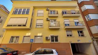 Aparcament cotxe  Cronista josep duran. Solvia inmobiliaria  garaje llíria