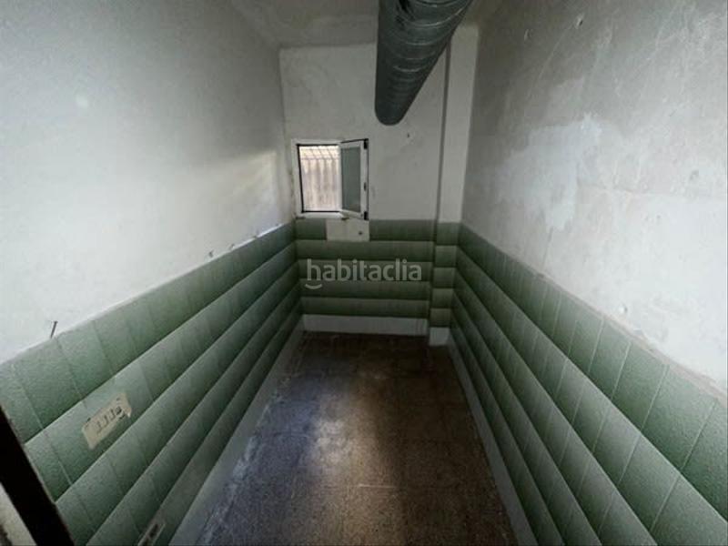 Foto 797df496-05e8-4ec1-9f08-fab6e68d0006. Location local commercial dans Cerdanyola Nord Mataró