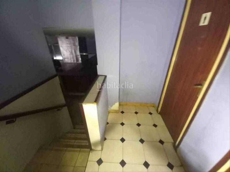 Foto 98495b45-e6be-41f9-a977-18dc42031558. Location local commercial dans Cerdanyola Nord Mataró