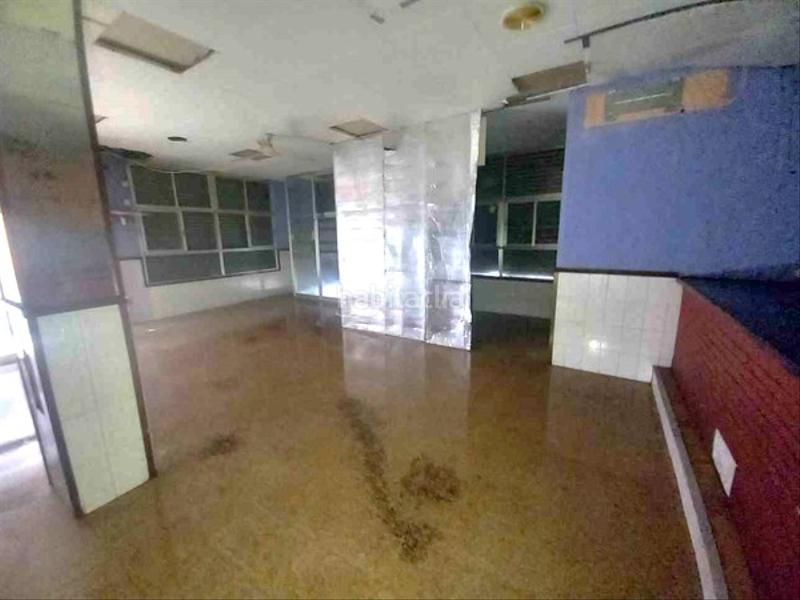 Foto c2a72685-204a-42a7-984f-f4d67dc7a9d0. Location local commercial dans Cerdanyola Nord Mataró