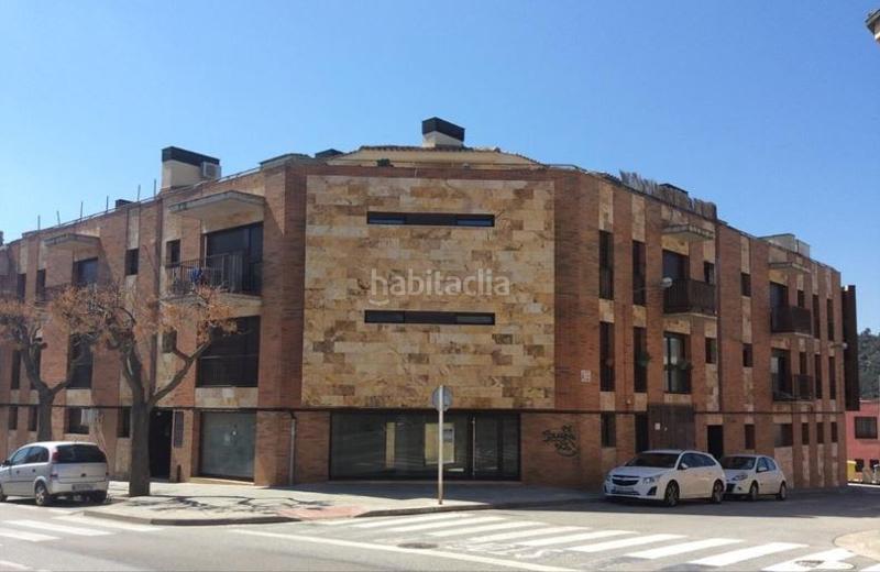 Foto f217f1e9-6c59-4bab-bfcb-098c36ae5484. Aparcament cotxe a Sant Vicenç de Castellet