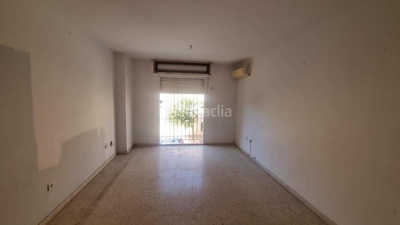 Foto 0c021b68-28cb-479e-b22f-66692783e27b. Piso solvia inmobiliaria piso en Bajadilla - Fuente Nueva Algeciras
