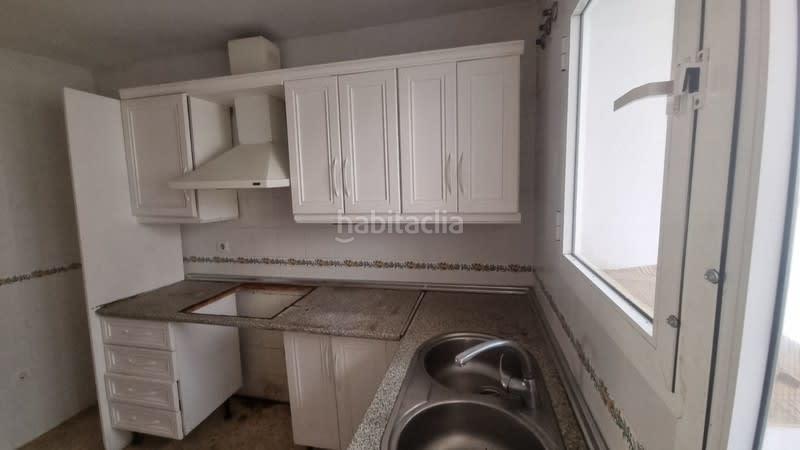 Foto 2eb7fea7-d193-4d5a-8f9d-6a9ffbef235d. Piso solvia inmobiliaria piso en Bajadilla - Fuente Nueva Algeciras