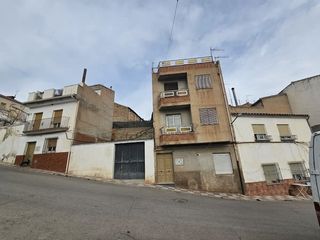 Chalet  C/ huertas. Solvia inmobiliaria  casa cabra del santo cristo