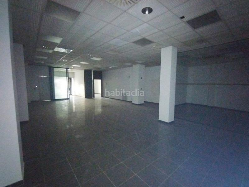 Foto da72c5ba-527d-4819-9c72-da2a41eeb391. Alquiler local comercial solvia inmobiliaria locales en Jaén