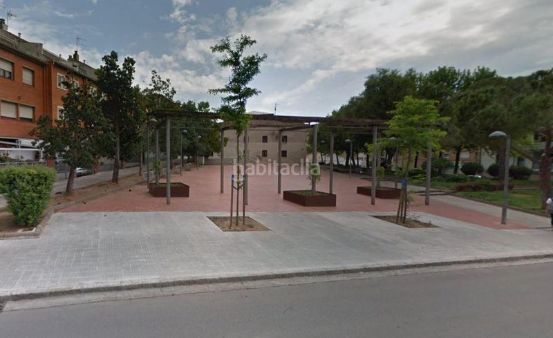 Foto 9de9f248-50fc-490d-8a14-0acaebcf753a. Aparcament cotxe a Col·legis Nous Mollet del Vallès