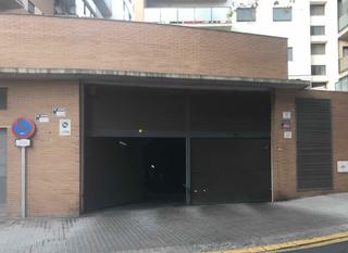 Aparcament cotxe  C/ dauradella. Solvia inmobiliaria  garaje paterna