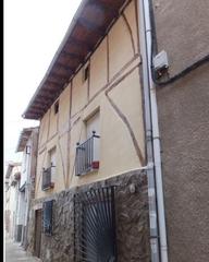 Casa aparellada  Cl mayor nº 8. Solvia inmobiliaria  chalet adosado tormantos