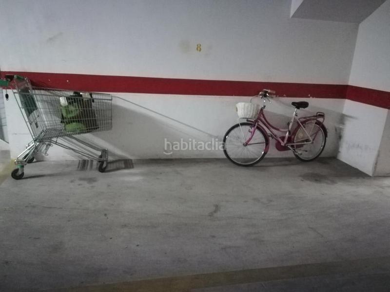 Foto 052cf827-a76f-42fe-9fa7-f24b28c05fab. Parking voiture dans Pilar de la Horadada ciudad Pilar de la Horadada