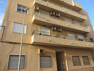 Aparcament cotxe  C/ nueve de octubre. Solvia inmobiliaria  garaje montesinos los