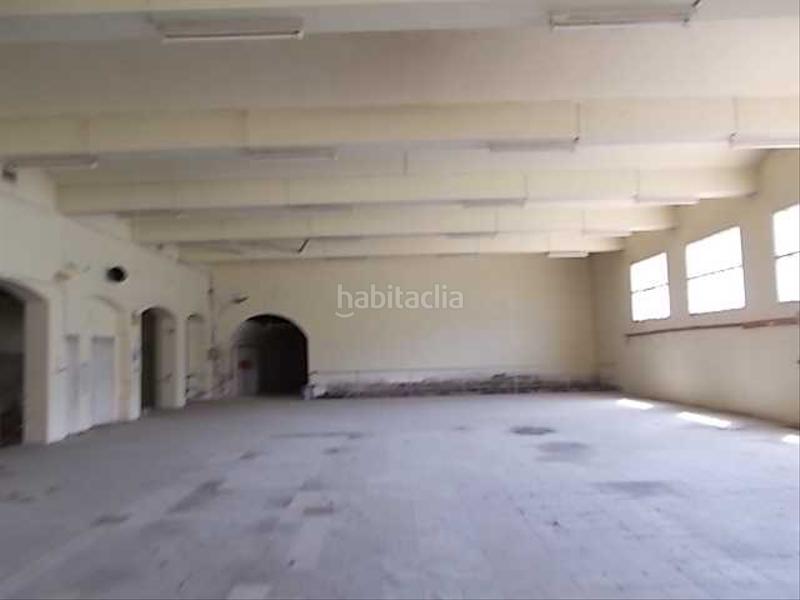 Foto 0409585e-c021-4b41-9f5e-faec06d19625. Fabrikhalle in Navàs