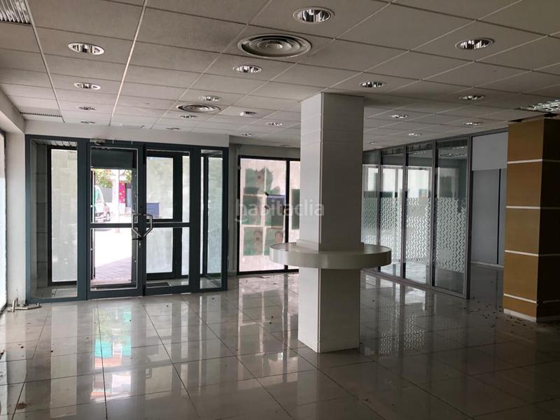 Foto e5b1db1d-213e-4e21-9f67-3b2c69fde086. Lloguer local comercial a Barrio de Zaidín Granada