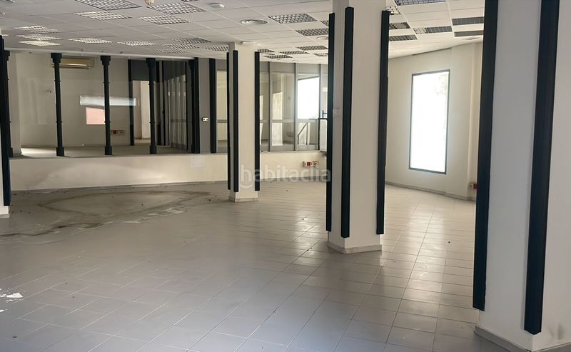 Foto d4f02af4-604e-478a-82ae-45a5720faf1f. Alquiler local comercial solvia inmobiliaria locales en Bailén